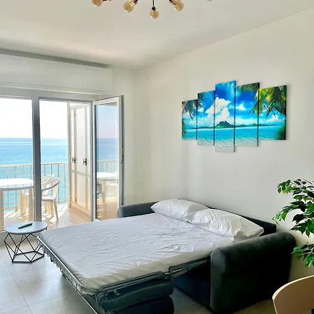 La Luna Sul Mare Apartment Vallecrosia