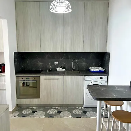 La Luna Sul Mare 瓦莱克罗夏