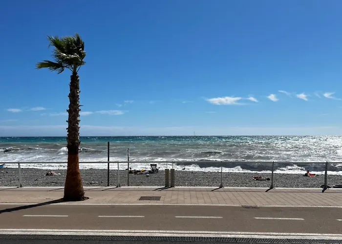 La Luna Sul Mare Vallecrosia